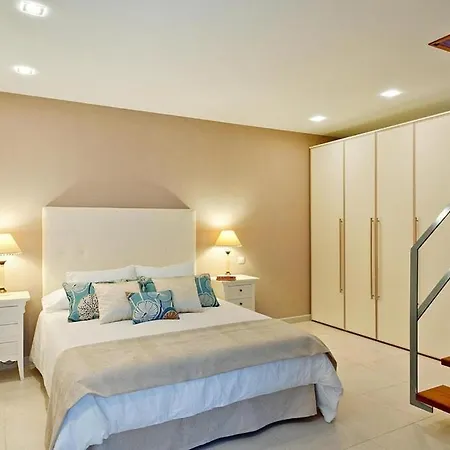 Villa Dream With Pool In